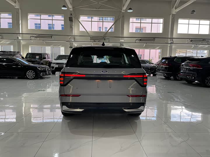 Ford Edge 2025 2025款 锐界L 2.0T EcoBoost E混动四驱七座至尊型