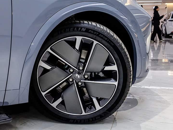 LiXiang L7 2025 2025款 Ultra 智能焕新版