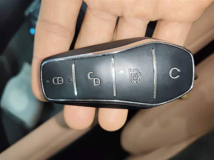 BYD Song L 2025 2025款 智驾版 662km 激光雷达卓越型