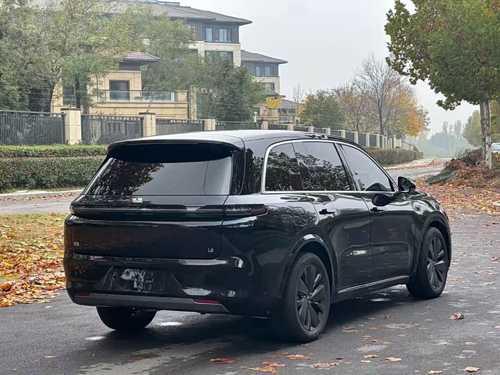 LiXiang L8 2025 2025款 Pro 智能焕新版