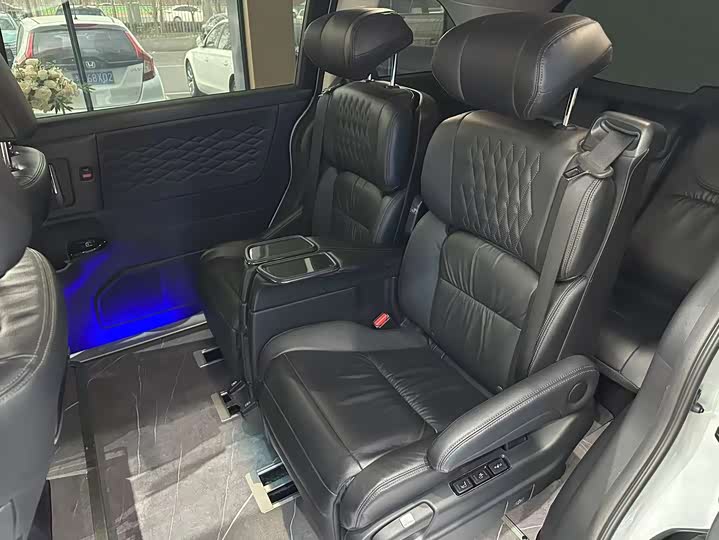 Honda Elysion 2024 2024款 2.0L e:HEV 豪华版