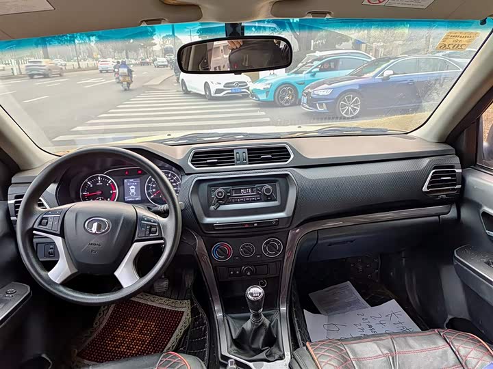 Great Wall Wingle 5 2023 2023款 2.0T 柴油两驱精英型平槽车箱