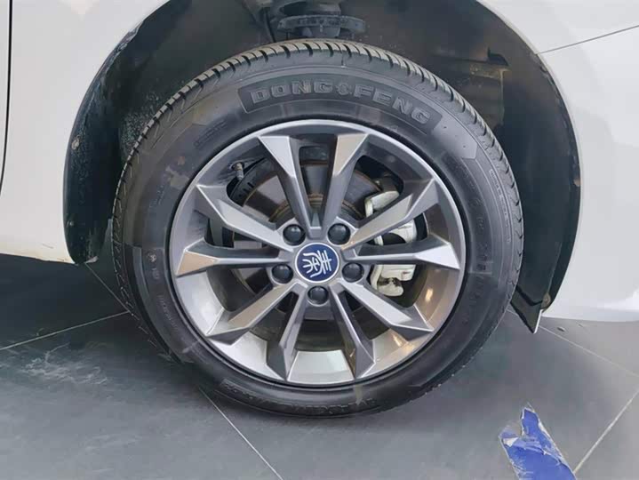 BYD Qin 2019 2019款 1.5L 自动尊贵型