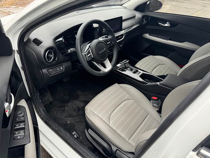 Kia K3 2024 2024款 1.5L CVT舒适优享版