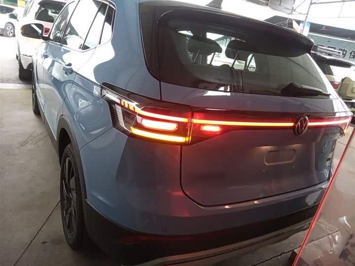 Volkswagen Tharu 2025 2025款 新锐 300TSI 锐享版