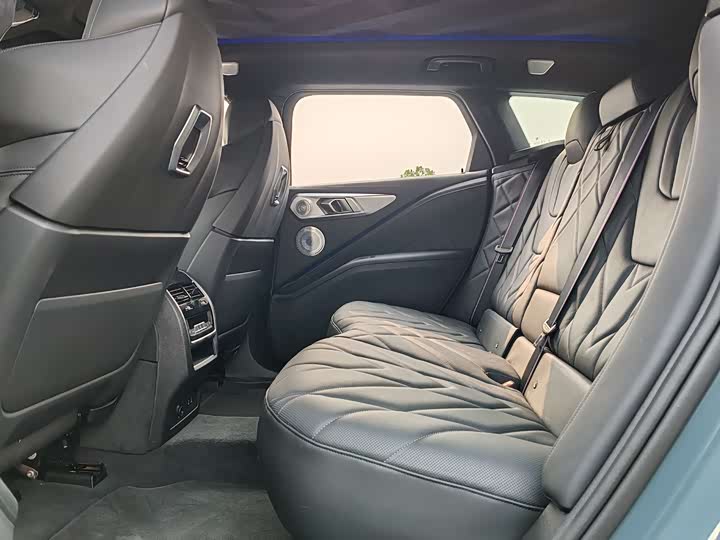 BMW XM 2023 2023款 基本型