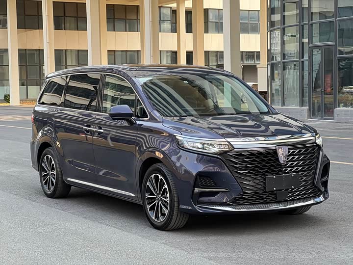 Roewe iMax 8 2022 2022款 400TGI 尊荣版