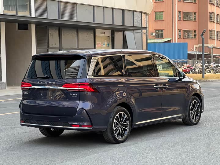 Roewe iMax 8 2022 2022款 400TGI 尊荣版