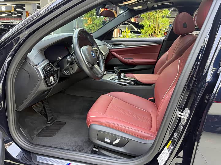 BMW 5 Series Hybrid 2022 2022款 改款 535Le M运动套装