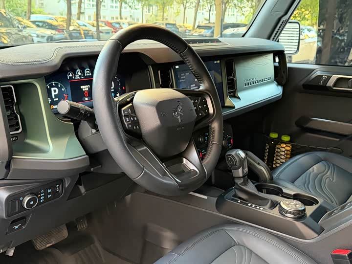 Ford Bronco 2024 2024款 2.3T 大沼泽地