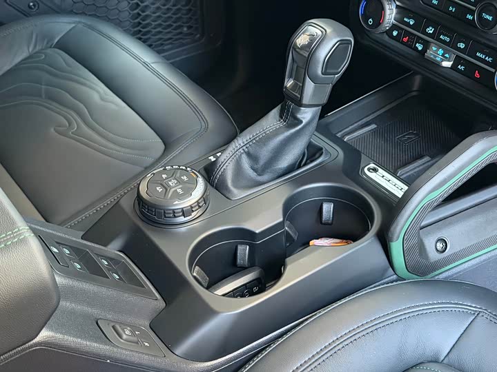 Ford Bronco 2024 2024款 2.3T 大沼泽地