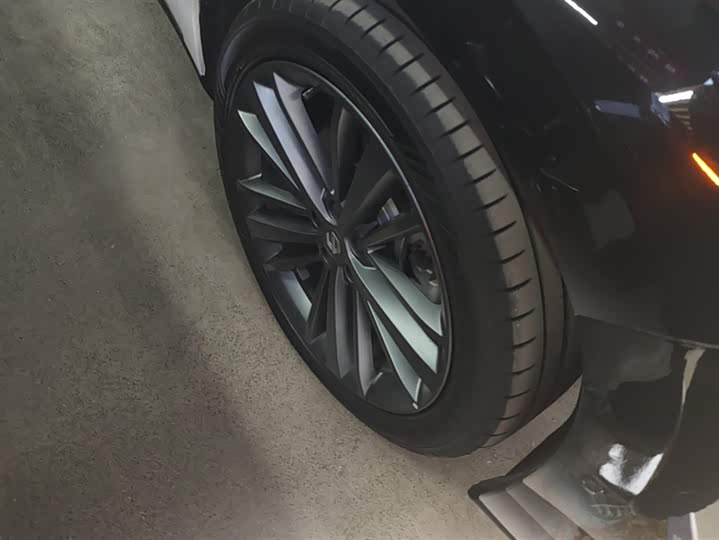 Leapmotor C16 2026 2026款 增程 280激光雷达智尊版 6座