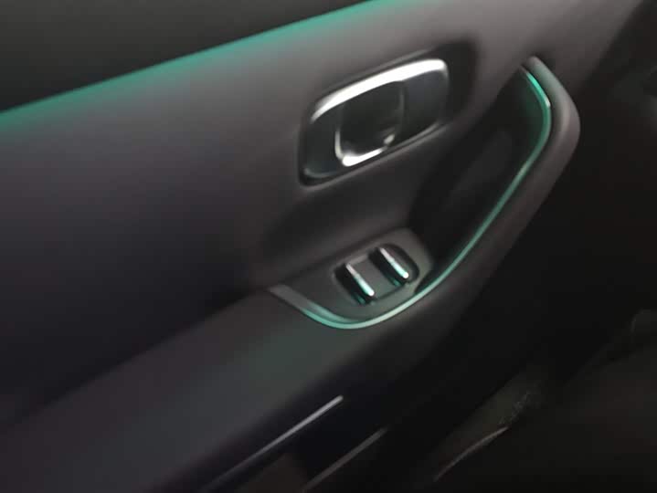 Leapmotor C16 2026 2026款 增程 280激光雷达智尊版 6座