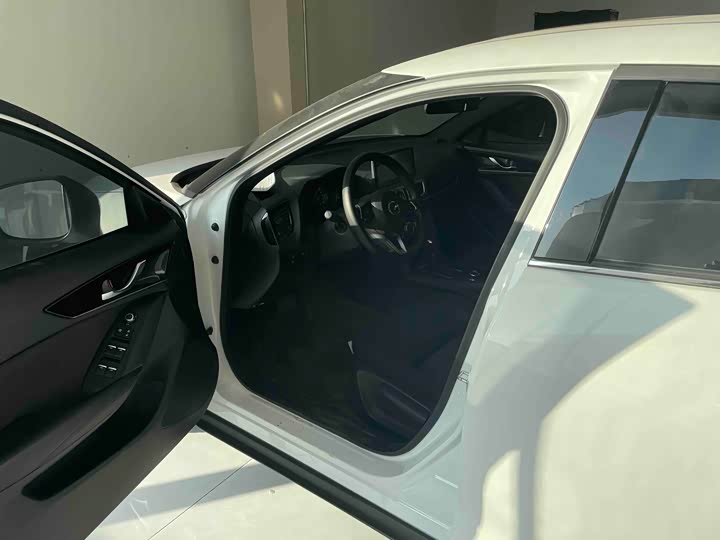 Mazda CX-4 2021 2021款 2.0L 自动两驱蓝天活力版