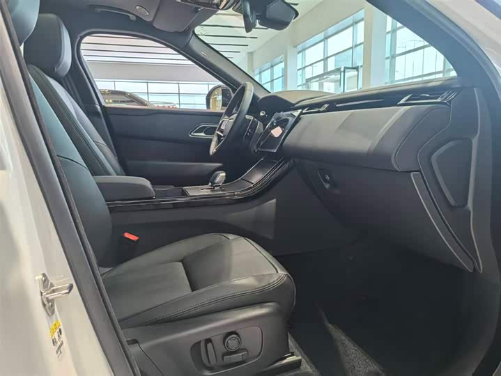 Land Rover Range Rover Velar 2026 2026款 250PS Dynamic SE