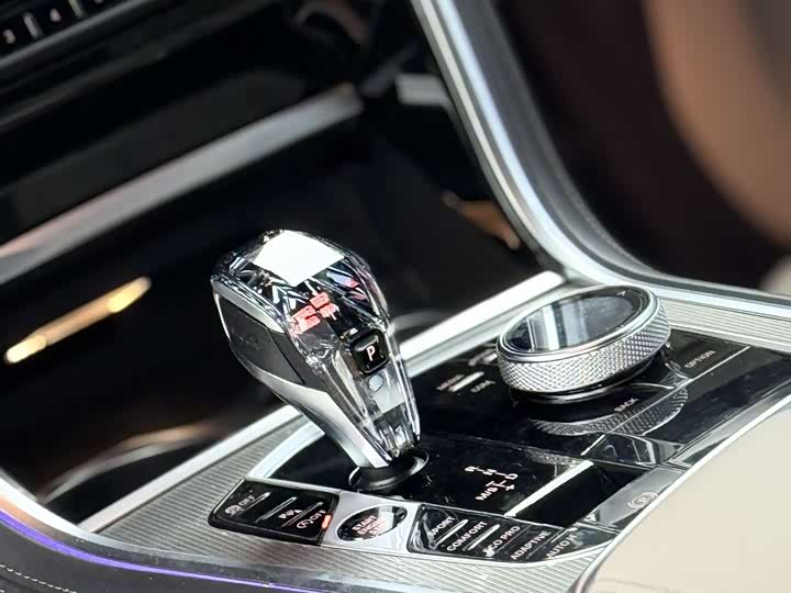 BMW 8 Series 2022 2022款 840i 四门轿跑车 M运动套装