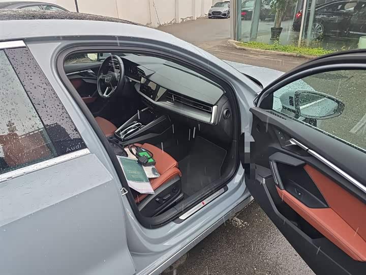 Audi A3 2025 2025款 A3L Limousine 35TFSI 飞驰尊享型