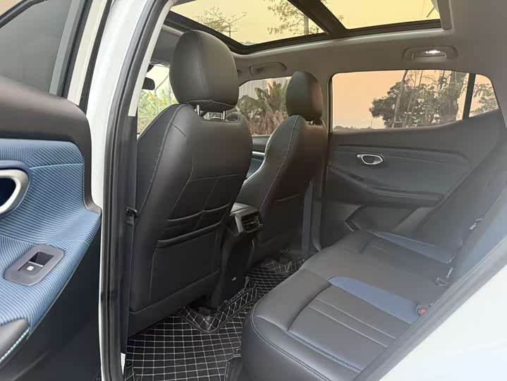 GAC Trumpchi GS3 2023 2023款 影速 270T 劲享版