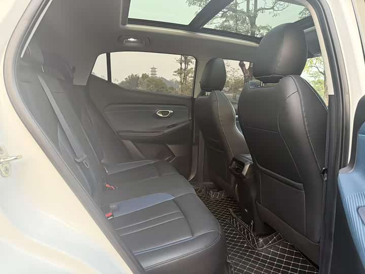 GAC Trumpchi GS3 2023 2023款 影速 270T 劲享版