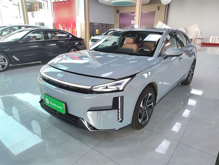 Geely Galaxy L6 2025 2025款 EM-i 140km 探索+版