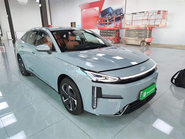 Geely Galaxy L6 2025 2025款 EM-i 140km 探索+版