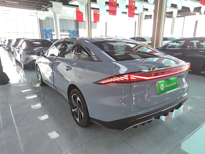 Geely Galaxy L6 2025 2025款 EM-i 140km 探索+版