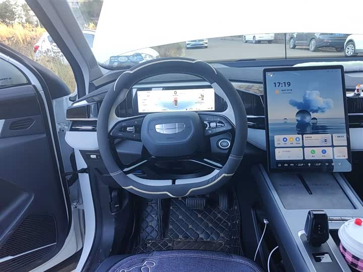 Geely Atlas L 2024 2024款 1.5TD DCT尊贵版