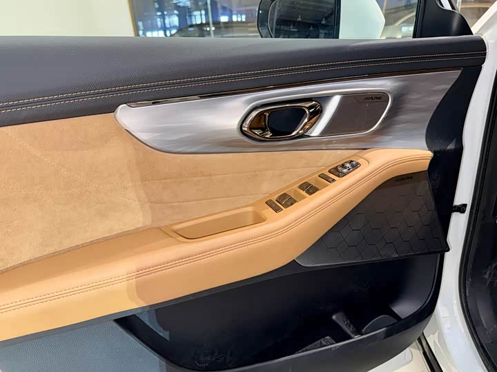 GAC Trumpchi ES9 2024 2024款 PHEV 143km 旅行者 Max