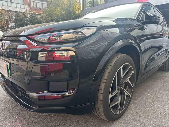 Audi Q6L e-tron 2026 2026款 首发领航版