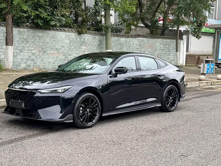 Changan UNI-V 2025 2025款 1.5T 500Bar黑武士版