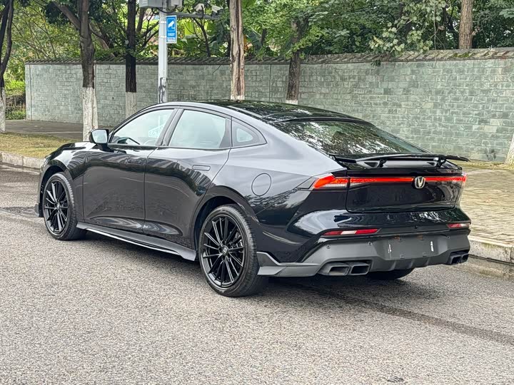 Changan UNI-V 2025 2025款 1.5T 500Bar黑武士版