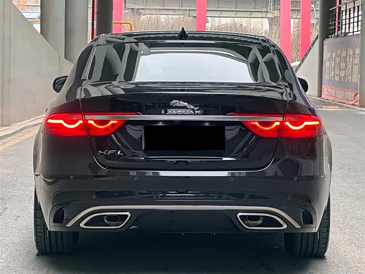 Jaguar XF L 2024 2024款 2.0T P250 两驱尊享豪华版