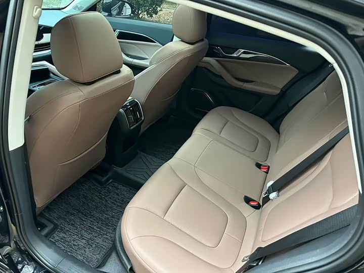 Bestune B70 2024 2024款 龙腾版 1.5T 领跃型