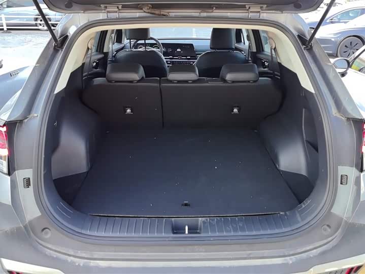 Kia Sportage 2023 2023款 1.5T 两驱尊贵版