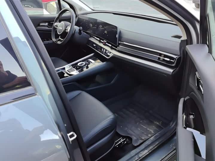 Kia Sportage 2023 2023款 1.5T 两驱尊贵版