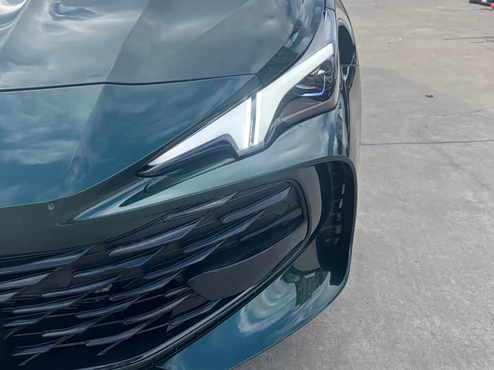 MG Motor 7 2025 2025款 2.0T Trophy+ 超级运动版