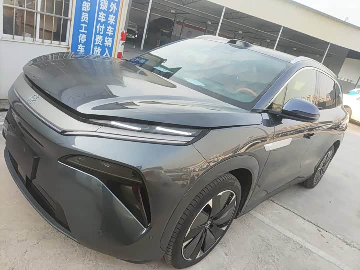 BYD Tang L 2025 2025款 EV 600KM四驱激光雷达旗舰型