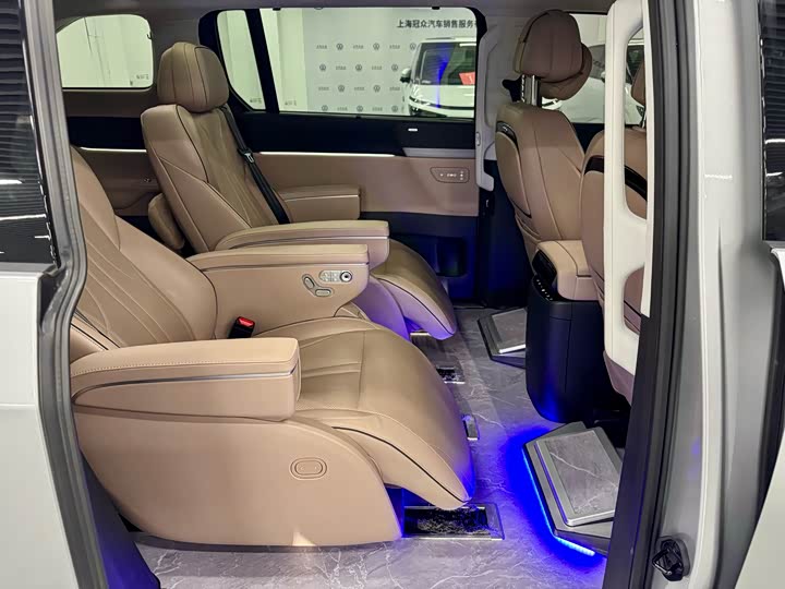 XPeng X9 2025 2025款 纯电 650长续航 Max