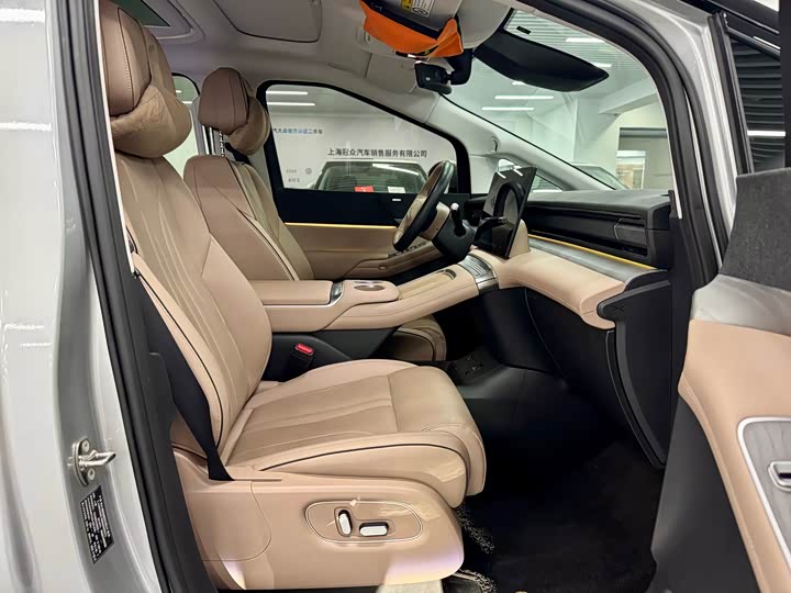 XPeng X9 2025 2025款 纯电 650长续航 Max