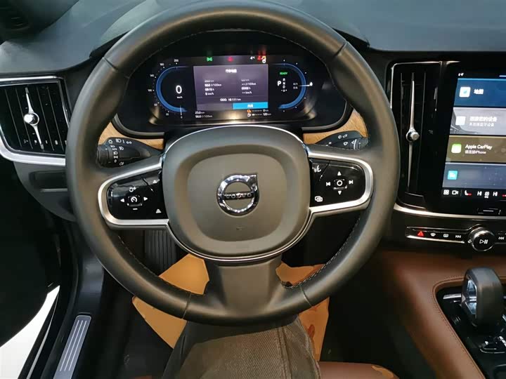 Volvo S90 Hybrid 2024 2024款 插电式混动 四驱长续航智逸豪华版
