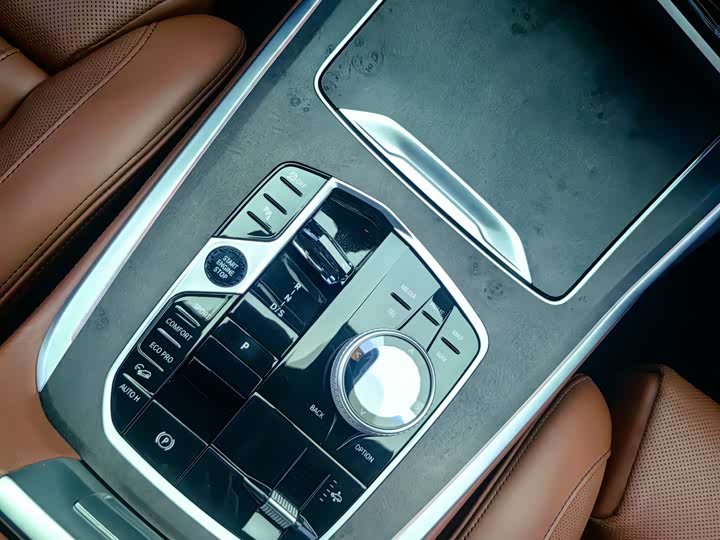 BMW X7 2023 2023款 xDrive40i 尊享型M运动套装