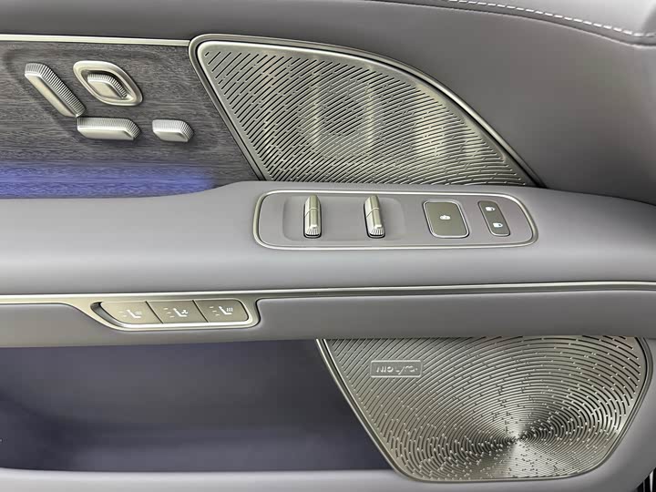 Nio ES8 2026 2026款 六座行政签名版