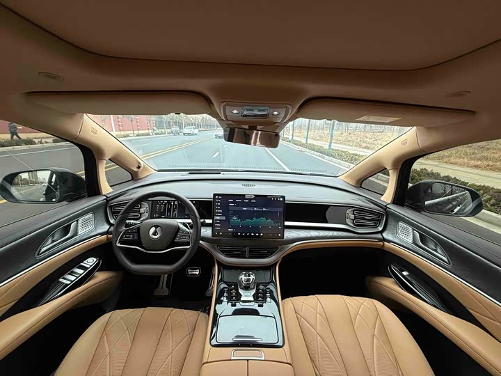 Denza D9 2025 2025款 DM-i 智驾版 1020 四驱尊贵型