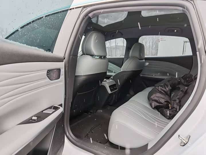 Geely Galaxy E8 2024 2024款 550km 后驱龙腾版