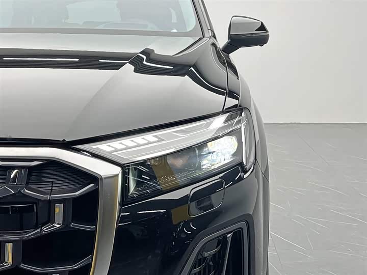 Audi Q7 2025 2025款 55 TFSI quattro S line尊贵型