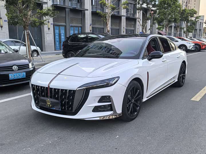 Hongqi H6 2023 2023款 2.0T 致逸版