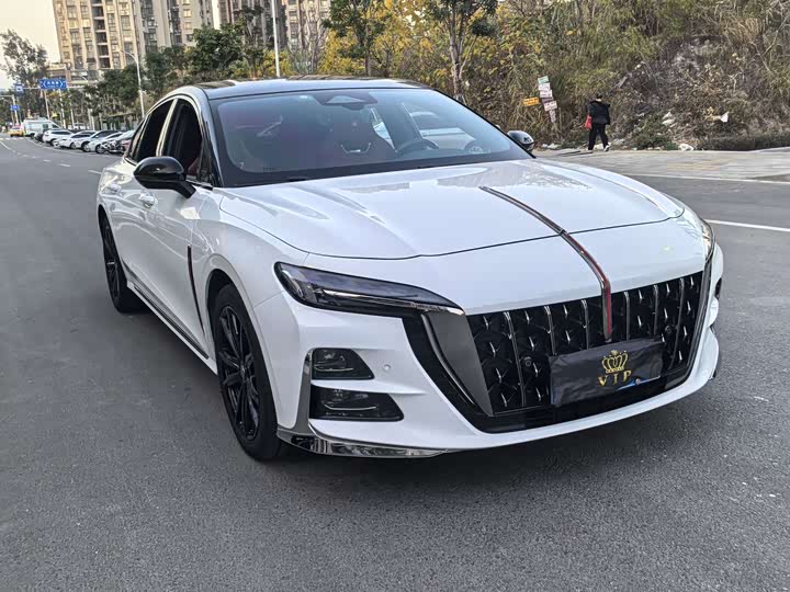 Hongqi H6 2023 2023款 2.0T 致逸版