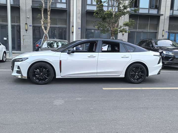 Hongqi H6 2023 2023款 2.0T 致逸版