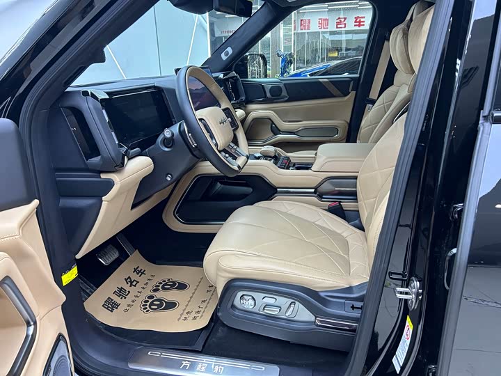 BYD FangChengBao Leopard 8 2025 2025款 智勇旗舰版 6座