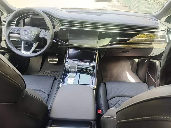 Audi Q8 2023 2023款 55 TFSI 尊享动感型